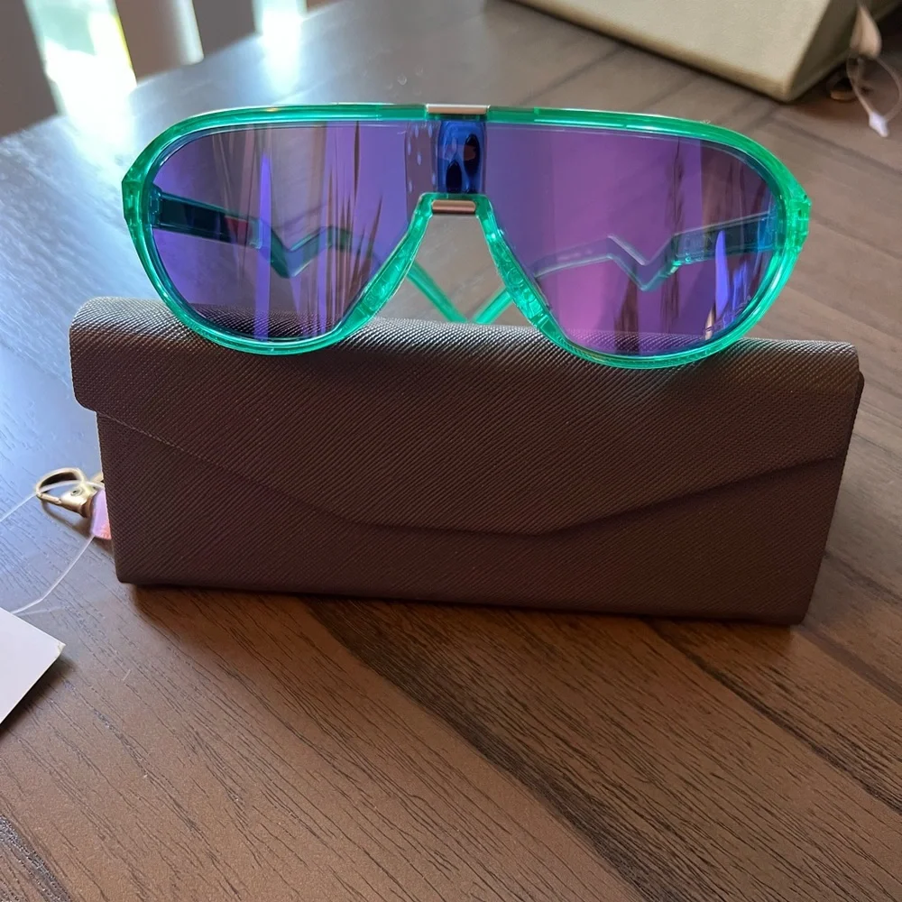 Oakley goggle style